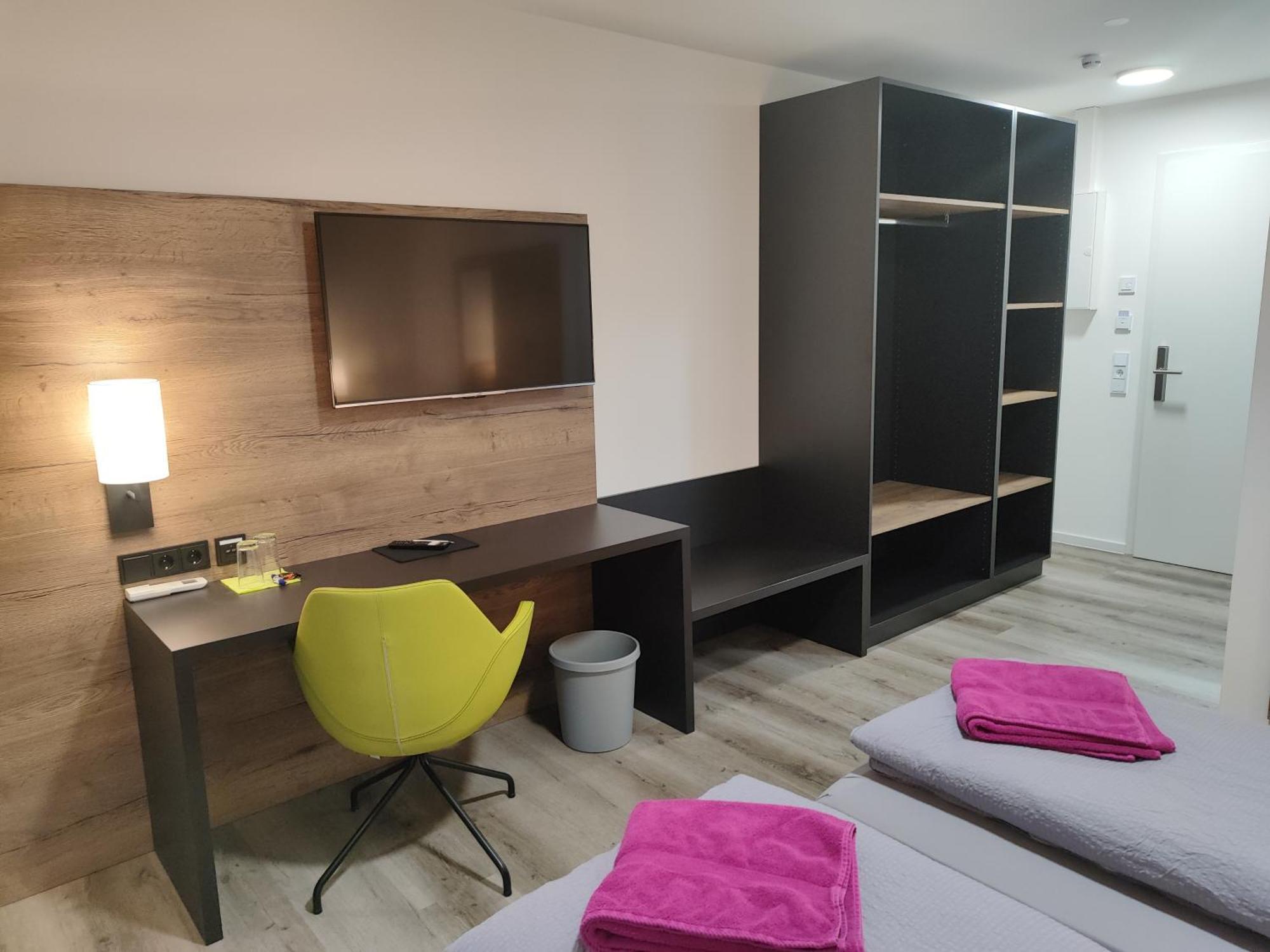 Hotel Gaestehaus Stock Zimmer Wasserfall Friedrichshafen Bagian luar foto