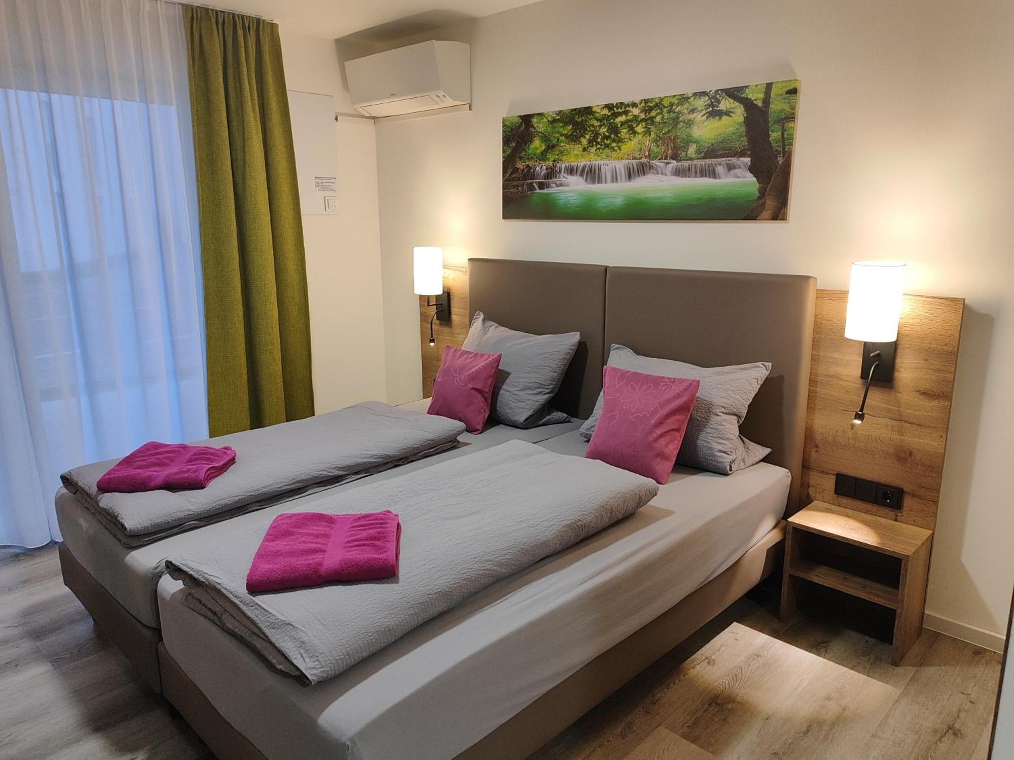 Hotel Gaestehaus Stock Zimmer Wasserfall Friedrichshafen Bagian luar foto